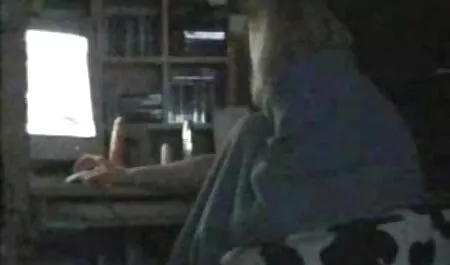 Banhos de sol com filme pornô de rita cadilac um pequeno privilégio no solário