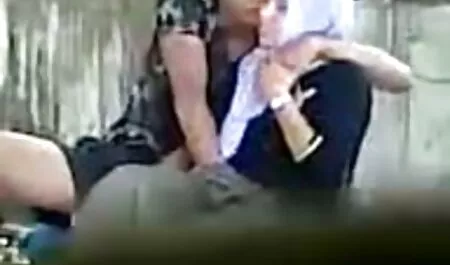 Turquia mantém tamanho vídeo pornô selvagem O sétimo salto e raspada dança careca buceta no cu