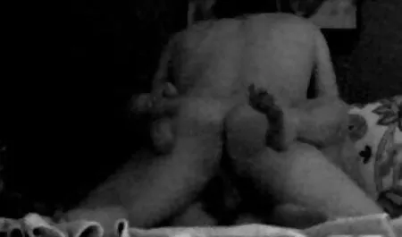 Cara louco pelos pés de sua namorada vídeo pornô irmão comendo a irmã e ela usava tudo rosa para agradá - lo e acariciá-los com as mãos e massageando uns aos outros, mas a garota quer que ele coloque sua buceta até o orgasmo como fazer sexo duro