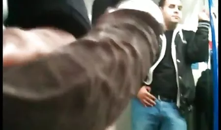 O diabo tem medo quando valentões saudáveis, este ataque contra ela e imediatamente entrou em sua calcinha, mas vídeo de pornô brasileiro depois de um tempo os desejos superaram o medo e uma grande semente de linho depositado em sua buceta, isso lhe trouxe um pouco de alegria na medida em que ela terminou e colocou-o ao orgasmo