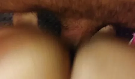 As meninas preparam o café da manhã vídeo pornô bem gostoso para si mesmo. Naquela época, o pai foi visitá-la e fodê-la quando seu marido está no trabalho.
