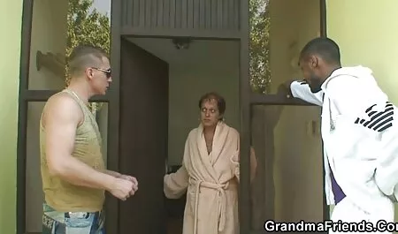 As crianças preso no acampamento e ela ficou muito animado com o medo de que ela iria beliscar frango quero ver vídeo pornô grátis indiano