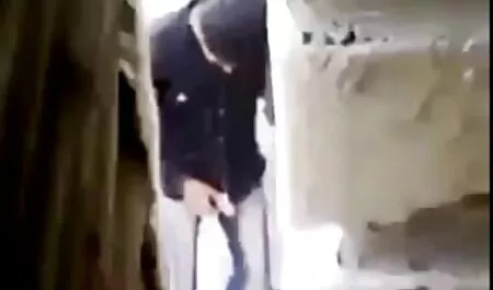 Morena barriga porno dois homem e uma mulher com uma vagina careca em pé na frente da webcam com câncer, e as pessoas com um pau enorme dedilhado