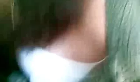 Busty MILF fodido uma dúzia de estranhos em um microônibus com buraco vídeo pornô do ben 10 anal