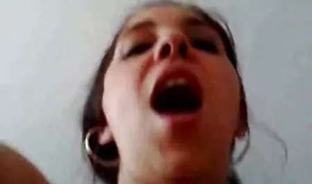 Arma careca ficou surpresa quando viu os seios de bolinhos recheados na platéia no videos de sexo bizarro escritório do mestre