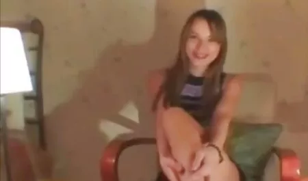 Nezhdanchik encontrar um botão velho sem calças e cavalo nu pulando no video porno da grete Bolt