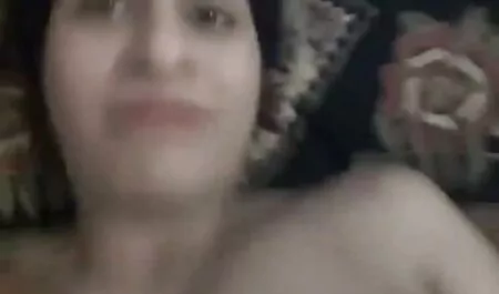 A nora foi zelosamente observada enquanto a sogra fumava, um membro de seu videos pornos caseiros marido, que não se tornara viúva antes.