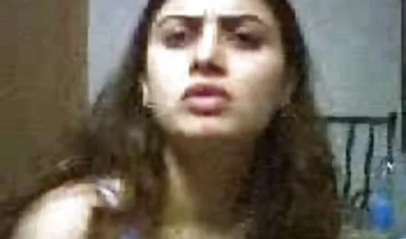 Um homem careca desse tipo cair sob o eu quero ver um filme pornô carro dos vizinhos e os dedos de um membro da ordem para não fazer a polícia