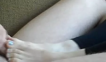 A cadela sempre quis encantar o chefe, mas ainda não foi, então ela viu que ela estava no telefone ligado a descer a mesa, desabotoar sua mosca e chupar seu pau em sua boca e o homem também não tem vídeo pornô do alexandre frota medo, mas gosta de foder a cadela com força. gatinho