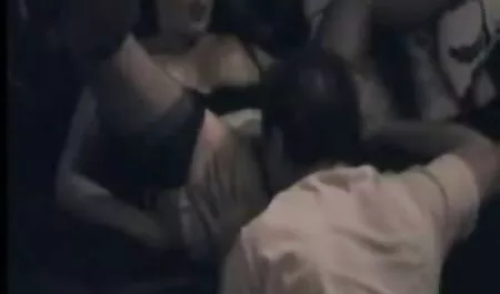 Um ex-vizinho em um escritório da escola, escorregou na bochecha depois de uma reunião de filme pornô grá pós-graduação ontem
