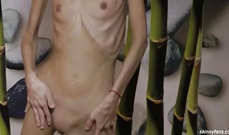 De volta mais cedo do que o habitual e pegou um jovem com vídeos pornô com negras uma mulher, com um membro na boca