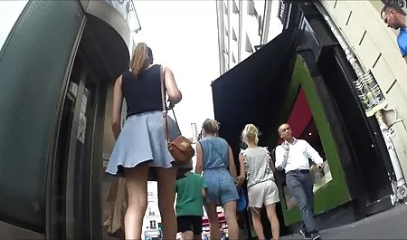 Chupando um membro para duas chelas com falo vídeos pornos brasileiro pegajoso na bunda de plástico e chicote