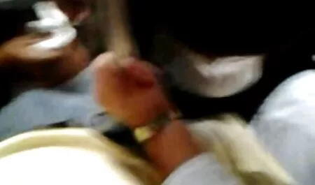 Uma garota com cabelos castanhos, Peitos enormes em vestido laranja tem fantasias sexuais são muito violentas e as quero ver video porno compartilhou com seus homens, que não têm medo de completá-las, e foder uma puta em um anal, Anal Bonito