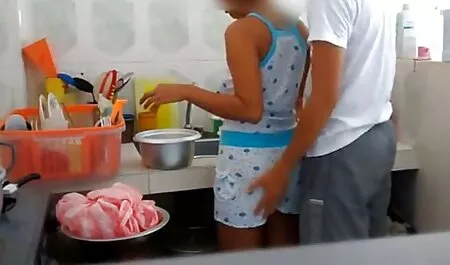 Garota vídeo de pornô de mulher com mulher polonesa que foi espancada na garganta com um membro com saliva e cum em sua garganta