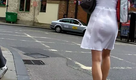Os franceses venderam sua vídeo pornô chupando esposa por uma terrível dívida para com os bandidos e observaram a desordem desse pobre homem
