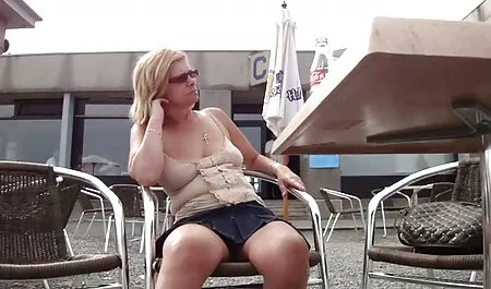Um bebê asiático é talvez a coisa mais maravilhosa na vida deste homem e ele está feliz em saber como na parte da manhã, quando ela do segundo andar desce com ele, sua mão imediatamente deslizando a barriga para baixo em calcinha e dedos procurando buceta molhada pronta para desistir a qualquer momento, mas doce dela vídeos pornô selvagem