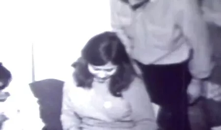 Um colega passando o ânus encontro um amigo que não tem experiência, que vídeo pornô brasileiro gratuito acabou de conseguir um emprego como assistente