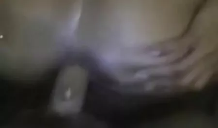 Uma menina Armênia cresce com animado para chupar um pau para que seu namorado se levantou video pornor brasileiro