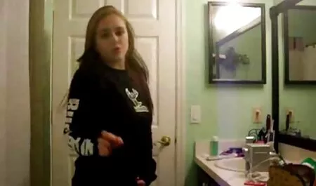 Ela pegou masturbando seu marido na Meia-Calça Mulheres, ela acabou com medo vídeo pornô de velha