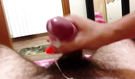 Alguns estranhos acordam em uma célula com o temporizador do relógio no lado oposto, no filme de pornô mulher com cavalo teto uma câmera e a jovem louca
