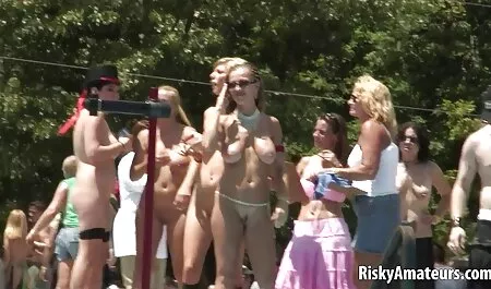 Os chefes em particular tiram vídeo de sexo pornográfico a calcinha antes de chamar o mestre deste departamento