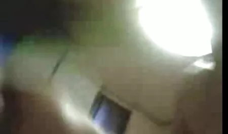 Um bombeiro com um rosto escondido membro principal em seus lábios e dar a sua boca sobre as prostitutas o melhor video porno que são chamados, acabam no peito pálido