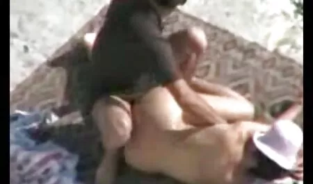 A menina lamentou sua decisão quando deixou o noivo video de ponografia entrar em seu ânus pela primeira vez