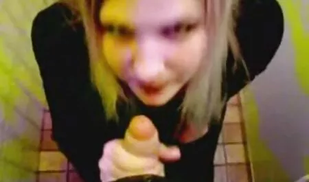 Os patriotas vídeo pornô de menina americanos passam o Dia da Independência bêbados enquanto estão sentados em cima de um convidado