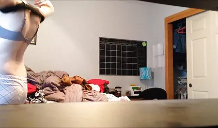 Ela simplesmente não é a cama de fixação que quer fazer sexo o dia todo, mas os homens não passam e ela só fez muito cinco vezes para chupá-lo ou vídeo pornô de famosos fodê-lo