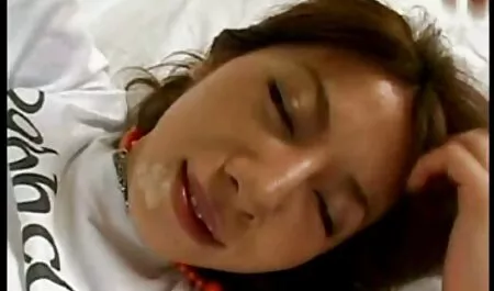 Jovem mulher com Peitos grandes na sauna com pubis peludo posar para tirar fotos filme porno brasileiro amador na revista ucraniana