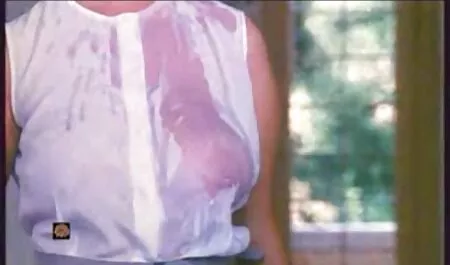 Enteada masturbar seu pau e levá-la para a video porno com massagem ejaculação, para que ela não vai mais incomodá-lo