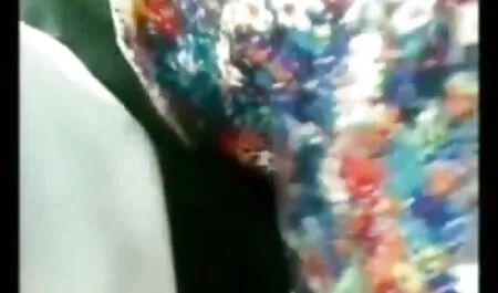 Agarrando o momento e vídeo de pornô com cavalo o movimento hábil arrancou a virgindade gritando crianças pequenas